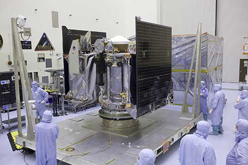 Inside-a-spacecraft-An-engineering-marvel.jpg