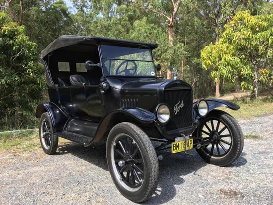 福特T型车，系福特公司于1908年推出的第一款汽车产品，图片来源：Wikipedia