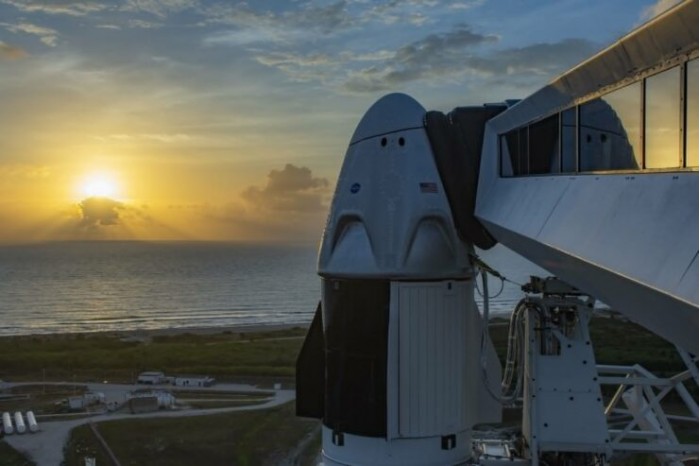 SPACEX-DRAGON-DM2-VEHICLE-FLORIDA-MAY-26-2020-740x493.jpeg