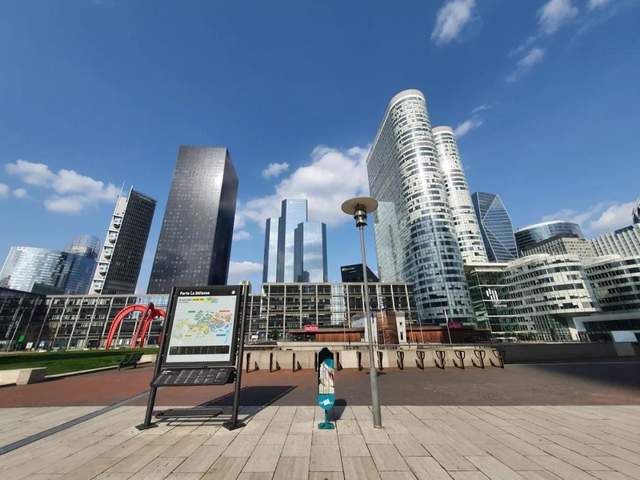 法国驻广州总领事馆总领事周丽君女士一行参观访问西人马公司 法国驻广州总领事馆总领事周丽君女士一行参观访问西人马公司