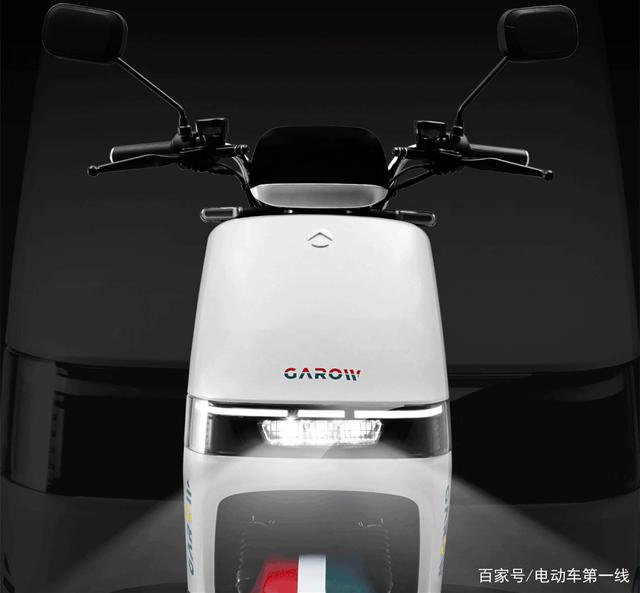 金箭推出耀世R330电动车，搭载1200W电机，72V电池，推背感更足