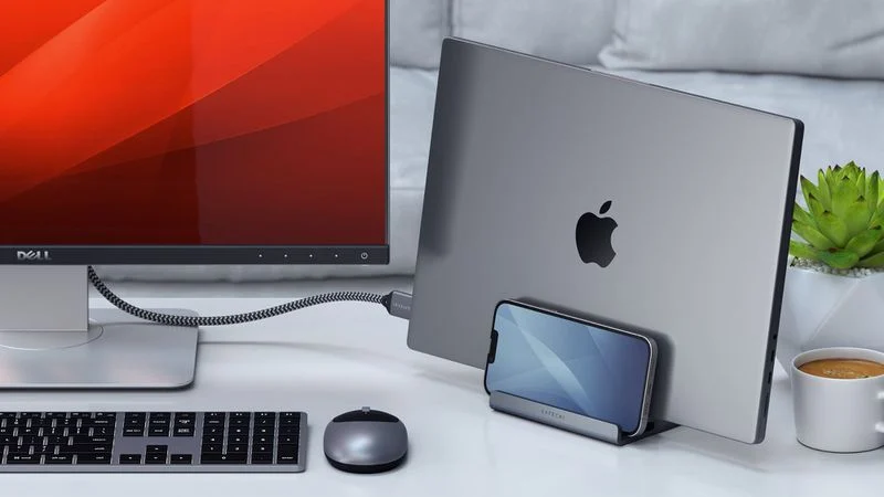 dual-vertical-laptop-stand-satechi.webp
