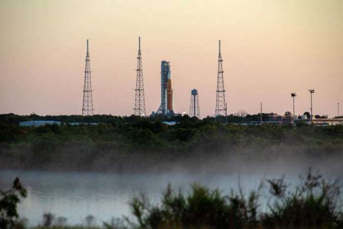 NASA-Artemis-I-at-Pad-39B-Sunrise-Mist-768x512.jpg