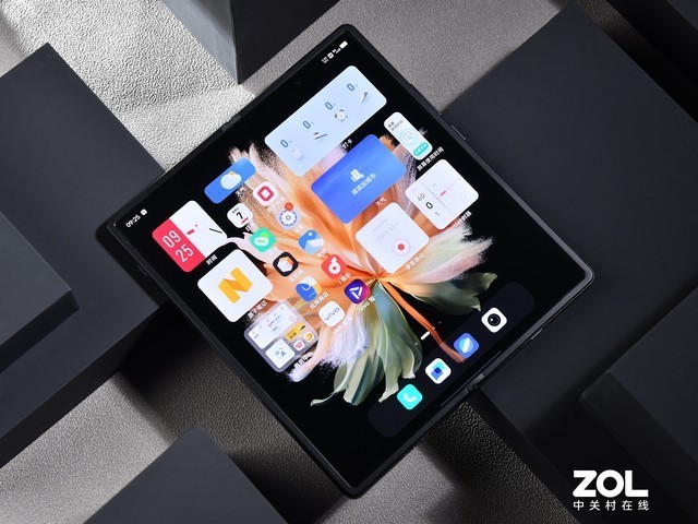 你的下一台平板可能是手机?一款屏幕可大可小的新手机