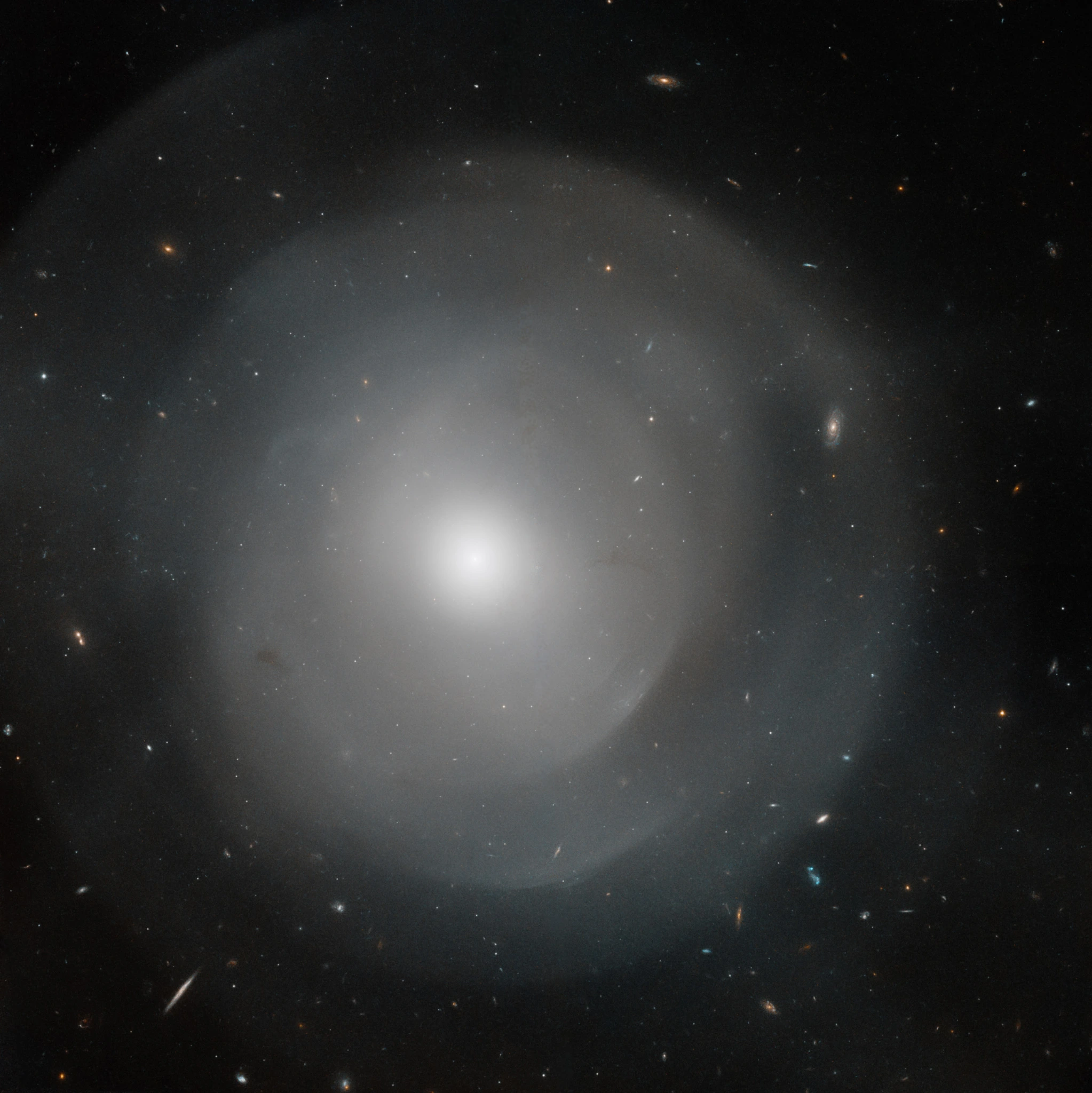 hubble_ngc474_1_gapfilled_flat_final.webp