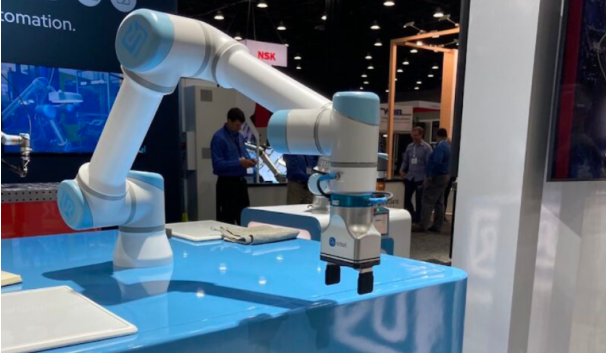 丹麦优傲机器人公司（Universal